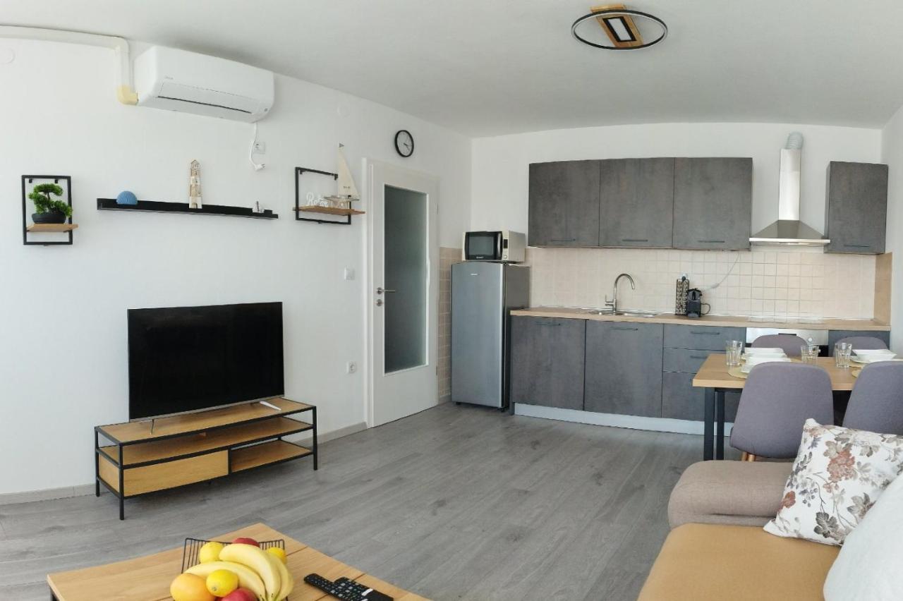 Apartment Luka Pula Eksteriør billede