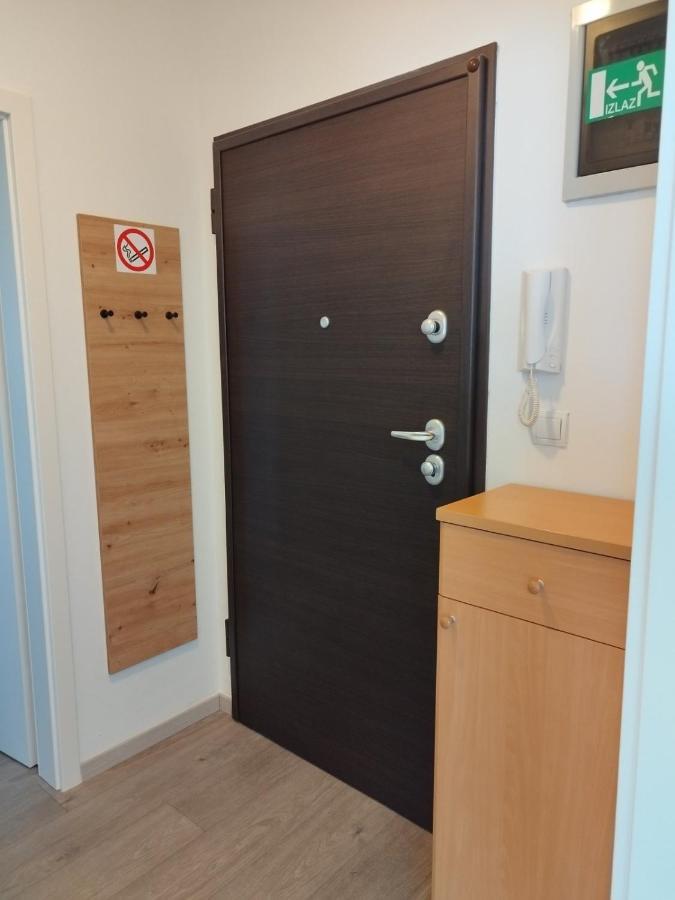 Apartment Luka Pula Eksteriør billede