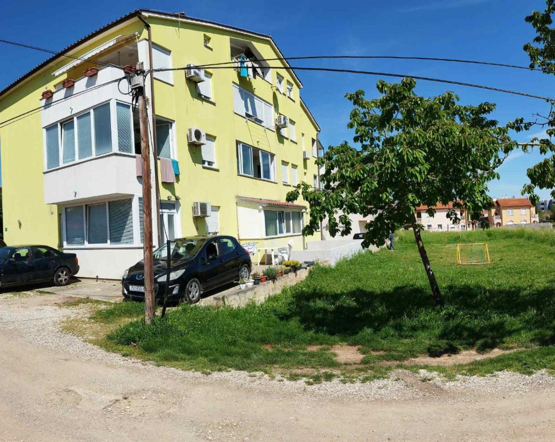 Apartment Luka Pula Eksteriør billede
